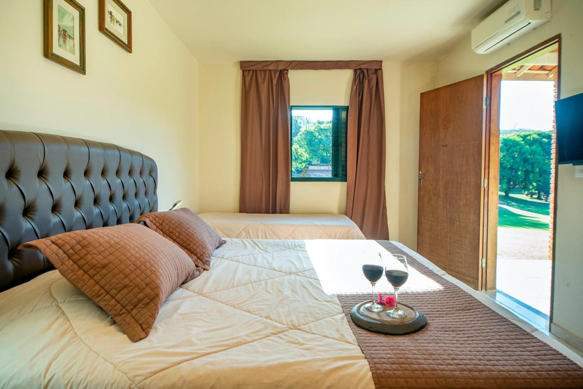 Hotel Fazenda Reviver อาราโซยาบา ดา แซร์ฮา ภายนอก รูปภาพ