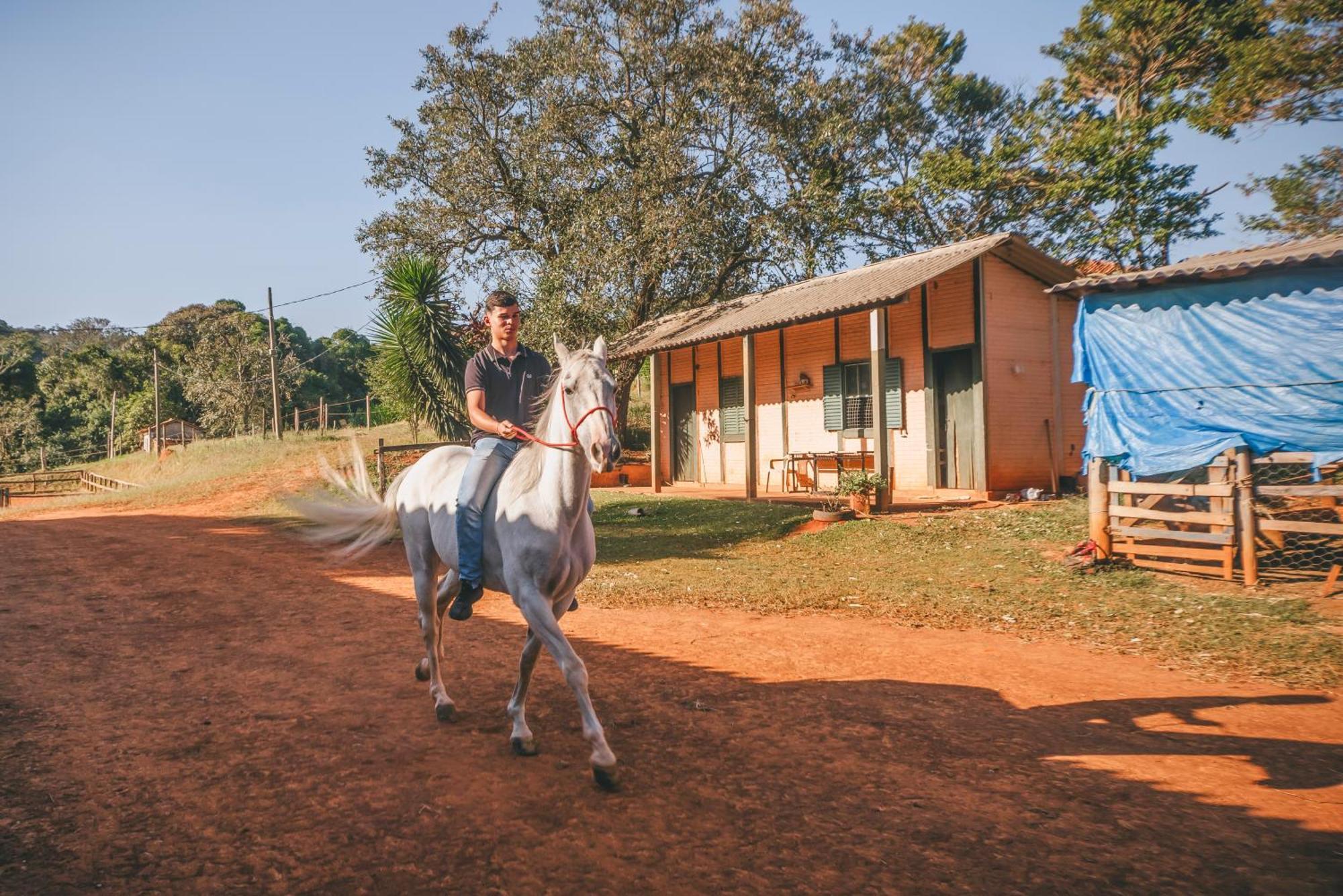 Hotel Fazenda Reviver อาราโซยาบา ดา แซร์ฮา ภายนอก รูปภาพ